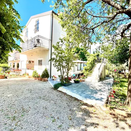 Apartment Porec * Пореч